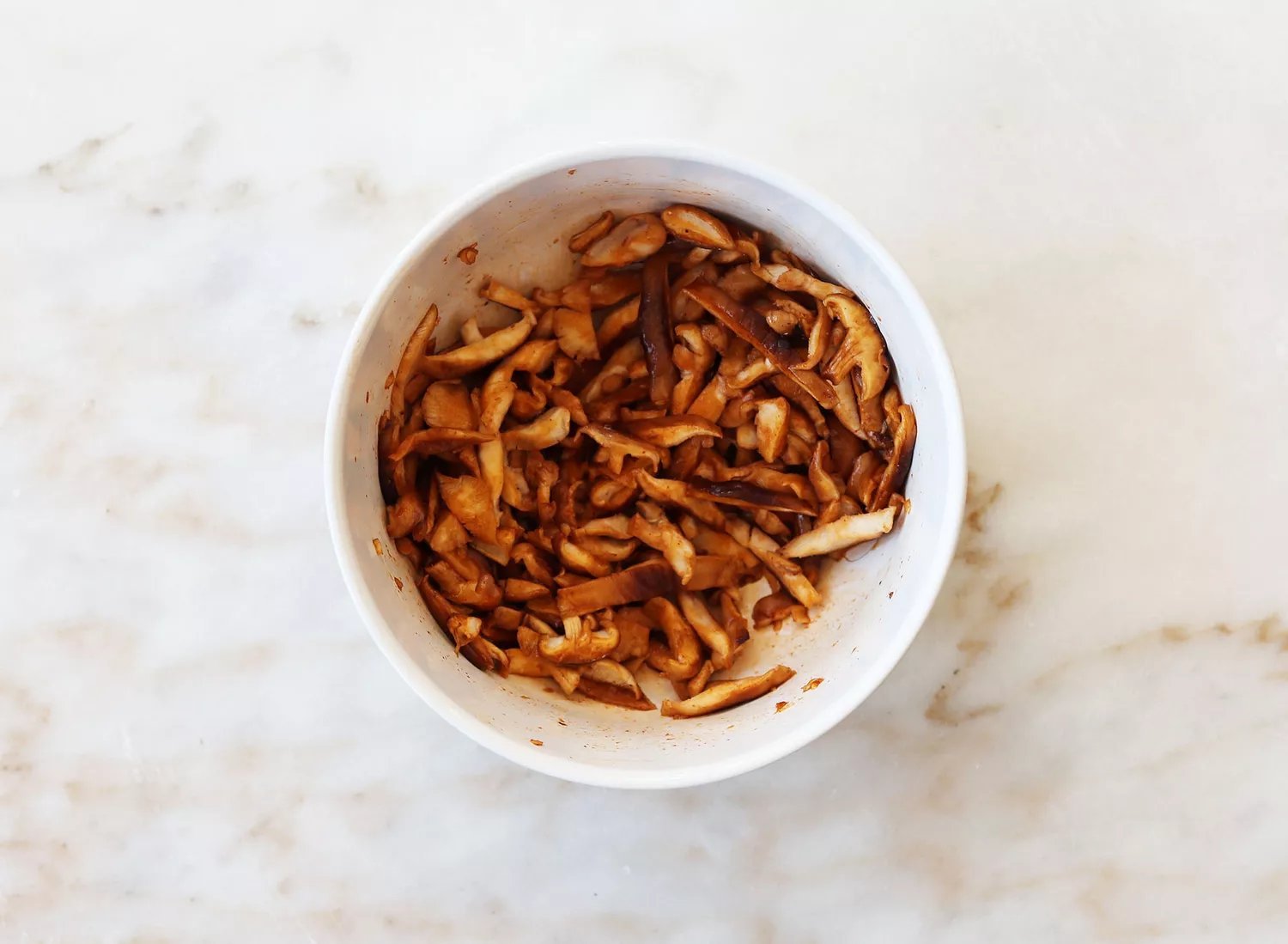 cogumelos shitake marinados