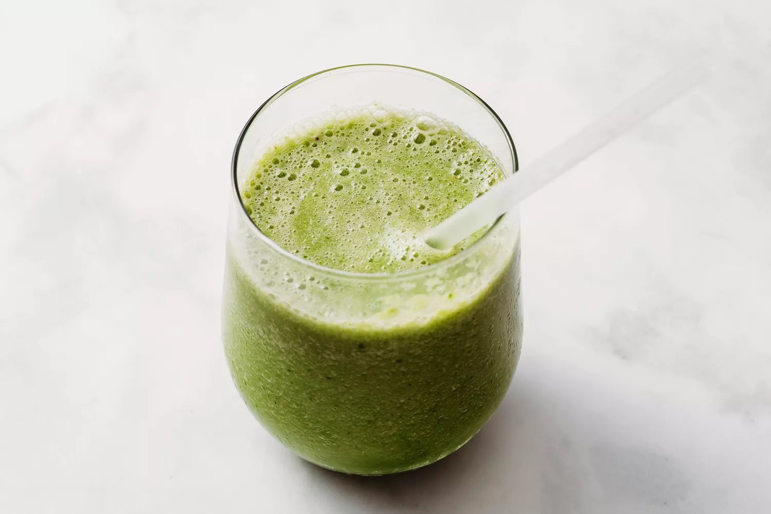 Smoothie de Pera Verde em um copo