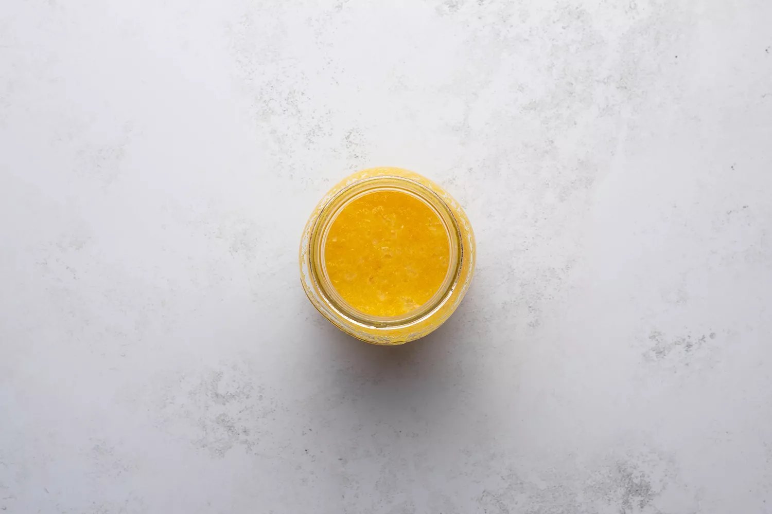 Lemon curd em um recipiente de vidro 