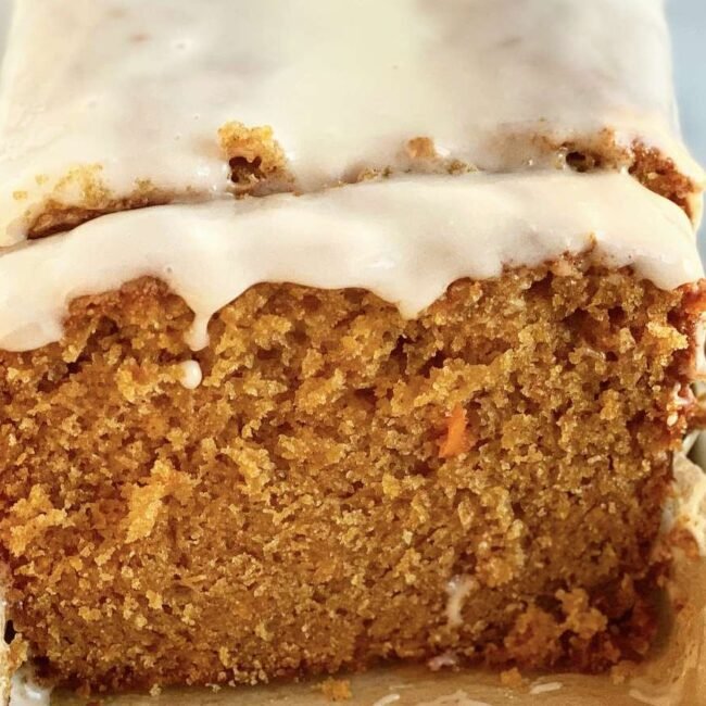 Bolo de Cenoura em Forma de Pão