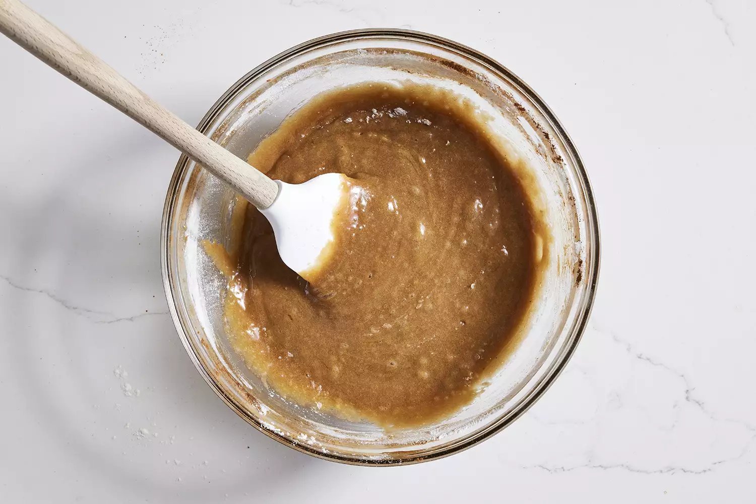 farinha incorporada na massa com espátula